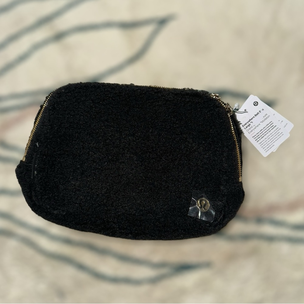 NWT LuluLemon Fleece Everywhere Belt Bag, Large (2L)